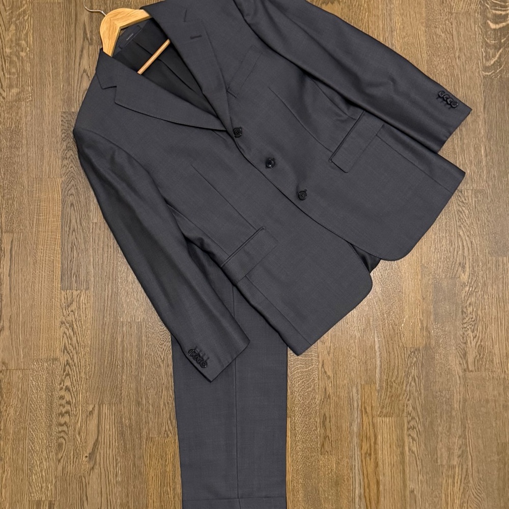 Ermenegildo Zegna for Neiman Marcus Wool Suit – Made in Italy – Size 50C